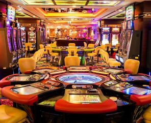 Cratos Premium Hotel & Casino