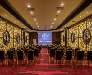 Cratos Premium Hotel & Casino