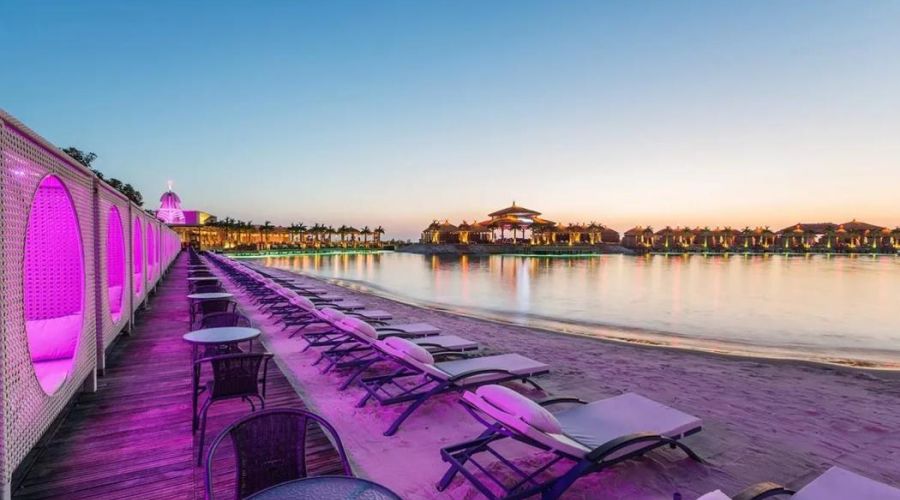 Cratos Premium Hotel & Casino