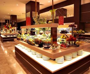 Cratos Premium Hotel & Casino