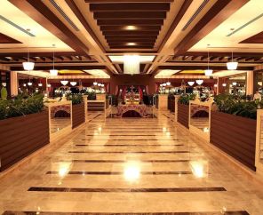 Cratos Premium Hotel & Casino