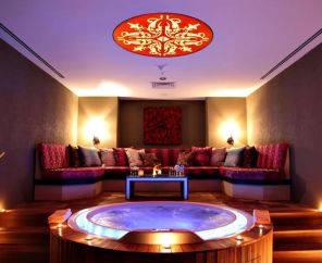 Cratos Premium Hotel & Casino
