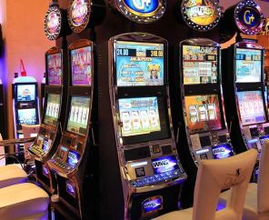 Cratos Premium Hotel & Casino
