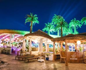 Cratos Premium Hotel & Casino
