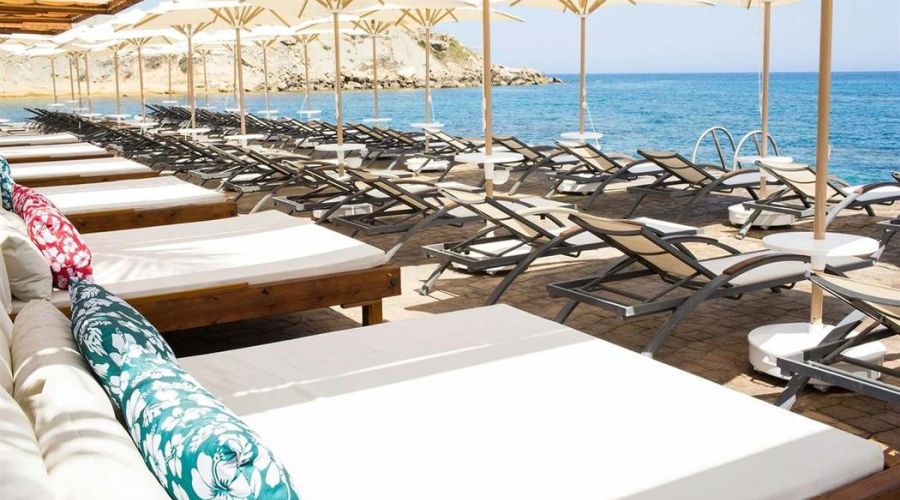 Cratos Premium Hotel & Casino