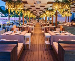 Cratos Premium Hotel & Casino