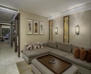 Cratos Premium Hotel & Casino