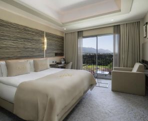 Cratos Premium Hotel & Casino
