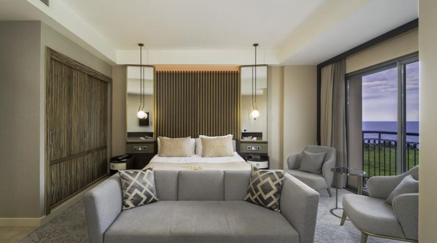 Cratos Premium Hotel & Casino
