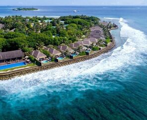 Sheraton Maldives Full Moon Resort & Spa