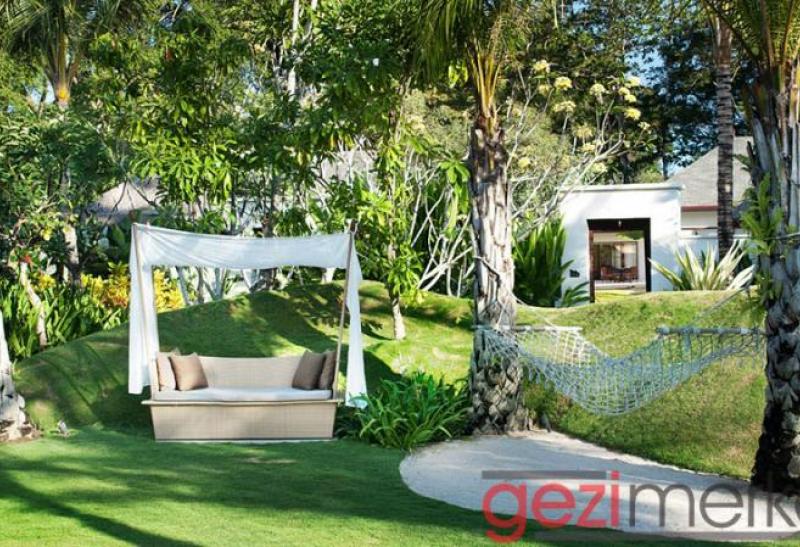 THE LAGUNA RESORT & SPA