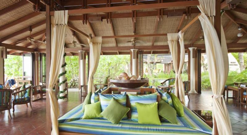 Royal Island Resort