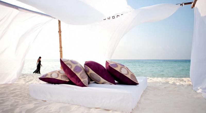 Constance Moofushi Maldives