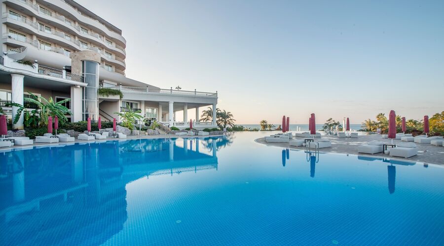 Starlight Resort Hotel