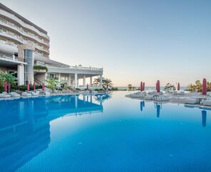 Starlight Resort Hotel