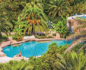 Starlight Resort Hotel