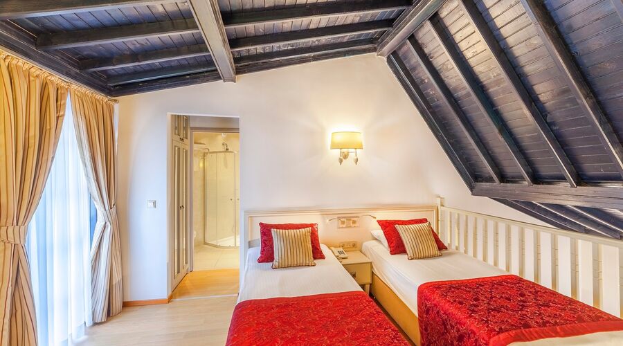 Starlight Resort Hotel