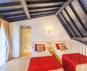 Starlight Resort Hotel