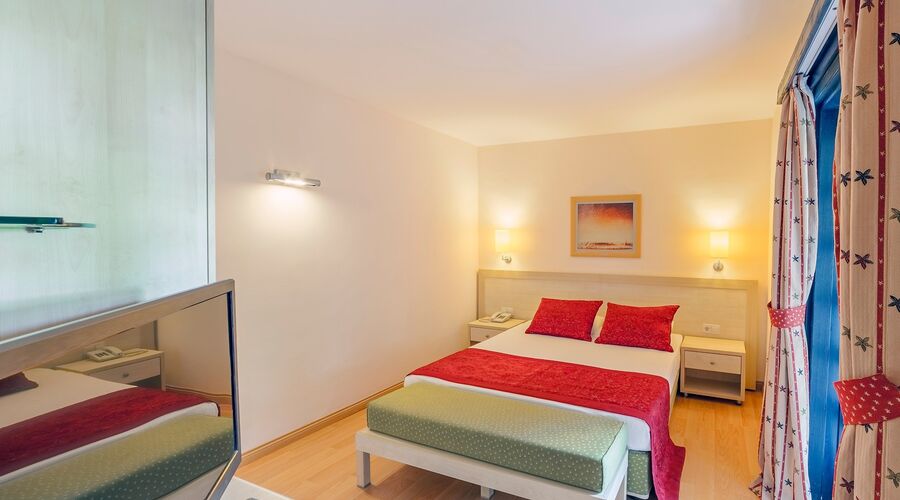 Starlight Resort Hotel