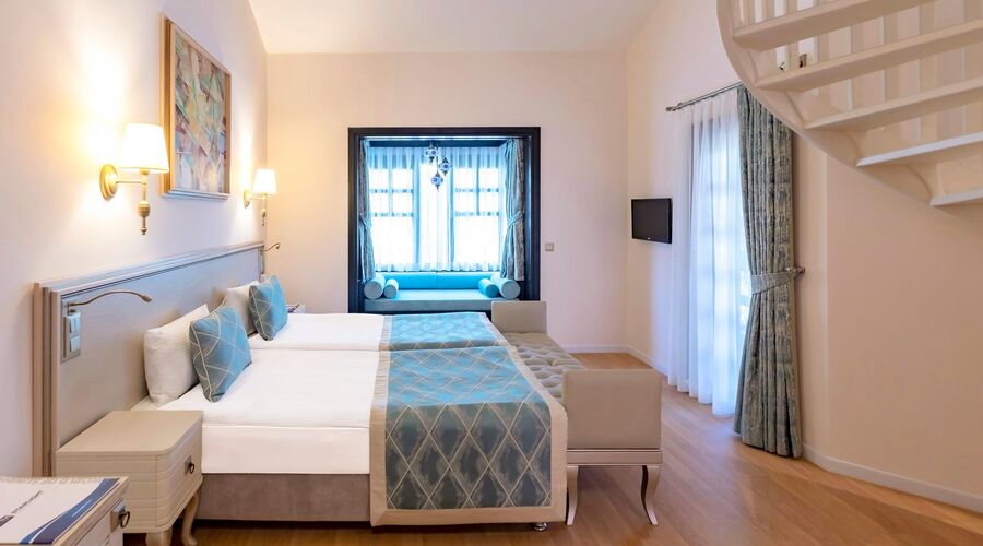 Starlight Resort Hotel