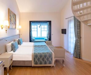 Starlight Resort Hotel