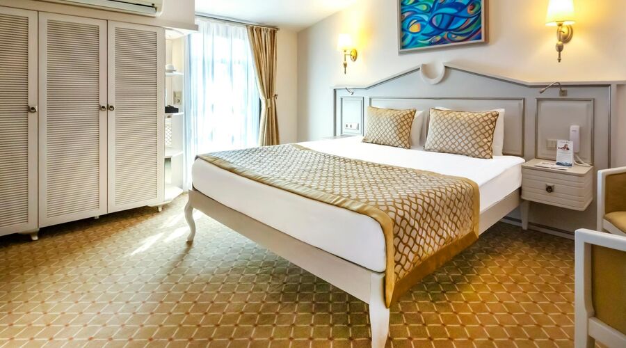 Starlight Resort Hotel