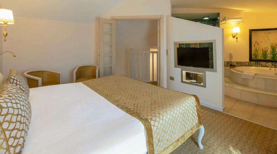 Starlight Resort Hotel