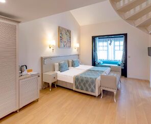 Starlight Resort Hotel