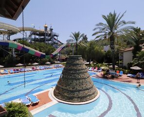 Aqua Fantasy Aquapark Hotel