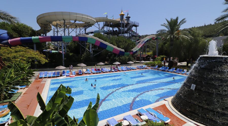 Aqua Fantasy Aquapark Hotel