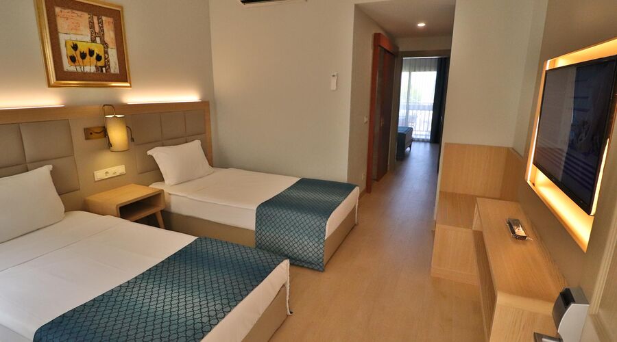 Aqua Fantasy Aquapark Hotel