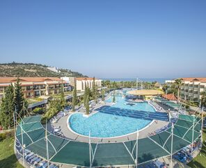 Aqua Fantasy Aquapark Hotel