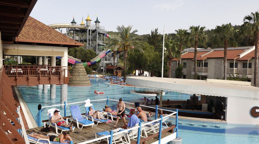 Aqua Fantasy Aquapark Hotel