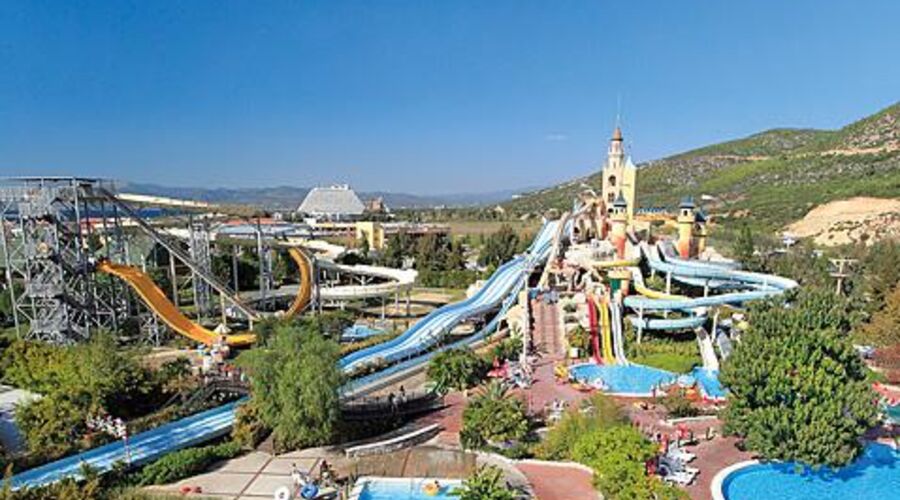 Aqua Fantasy Aquapark Hotel