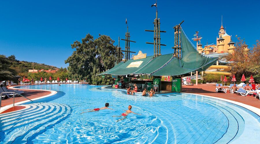 Aqua Fantasy Aquapark Hotel