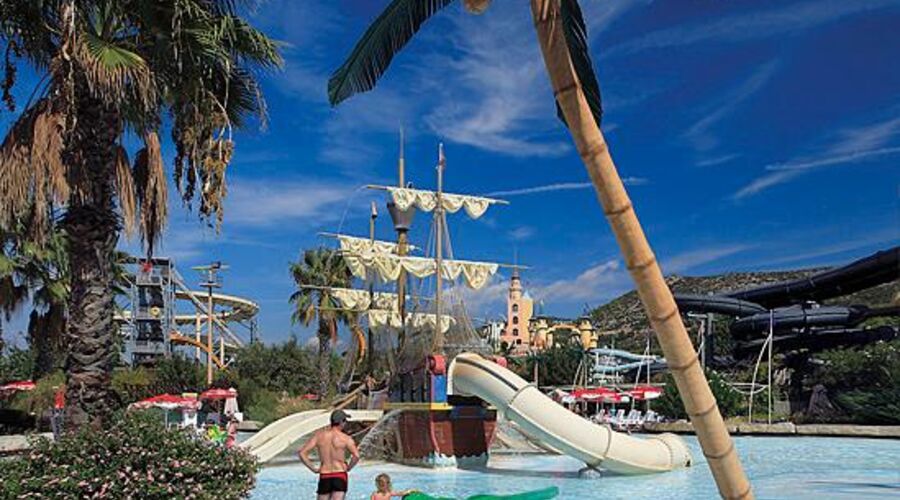 Aqua Fantasy Aquapark Hotel