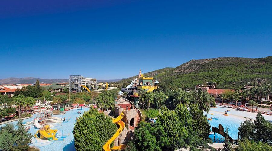 Aqua Fantasy Aquapark Hotel