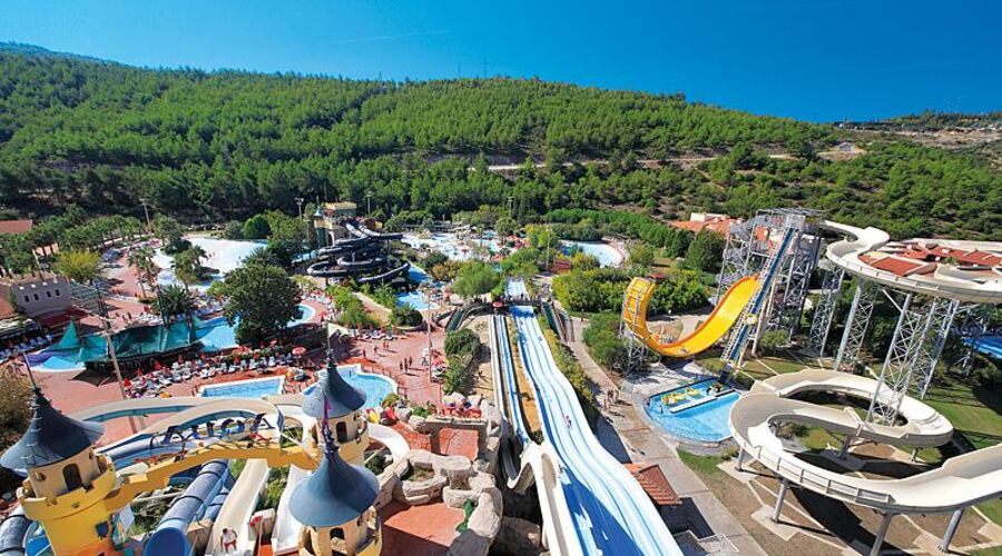 Aqua Fantasy Aquapark Hotel