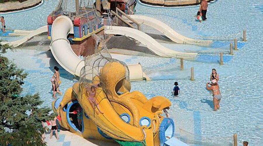 Aqua Fantasy Aquapark Hotel
