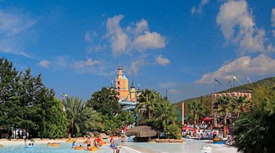 Aqua Fantasy Aquapark Hotel