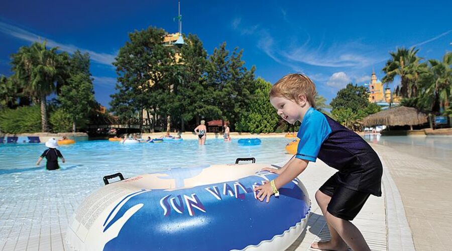 Aqua Fantasy Aquapark Hotel
