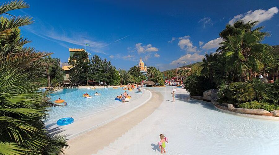 Aqua Fantasy Aquapark Hotel