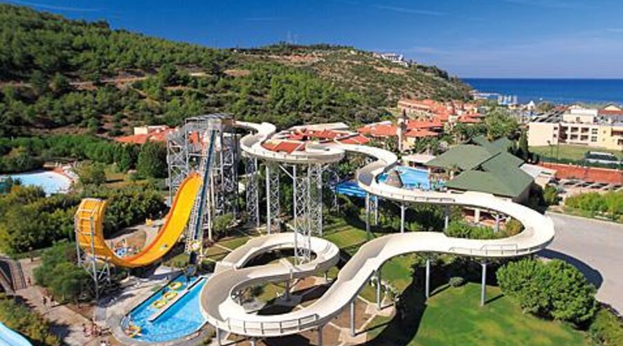 Aqua Fantasy Aquapark Hotel
