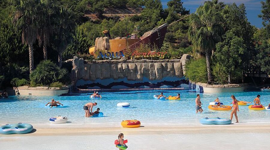 Aqua Fantasy Aquapark Hotel