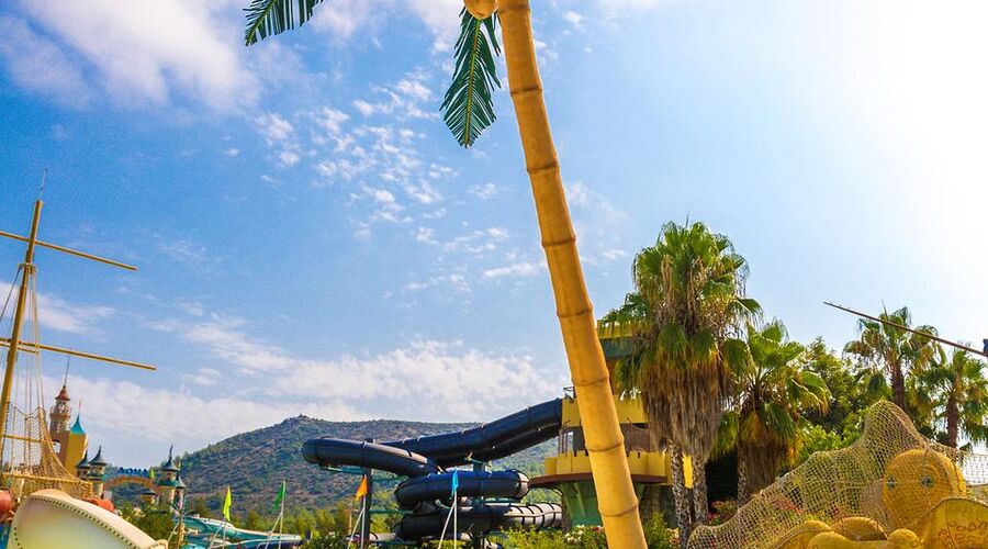 Aqua Fantasy Aquapark Hotel