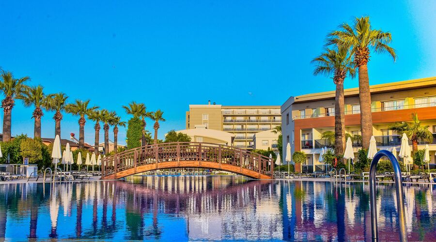 Palm Wings Beach Resort & Spa Kuşadası