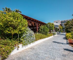 Palm Wings Beach Resort & Spa Kuşadası