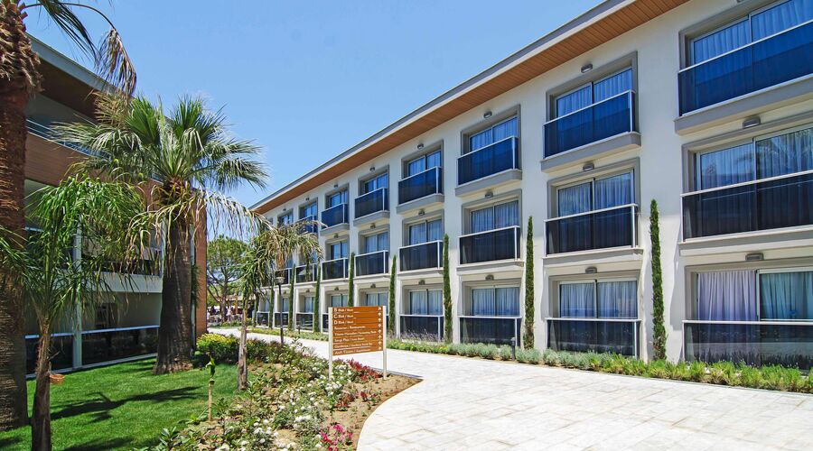 Palm Wings Beach Resort & Spa Kuşadası