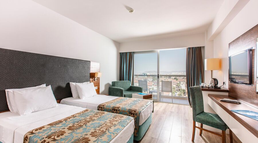 Palm Wings Beach Resort & Spa Kuşadası