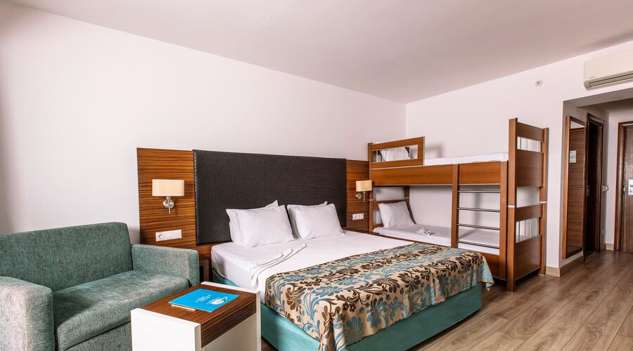 Palm Wings Beach Resort & Spa Kuşadası